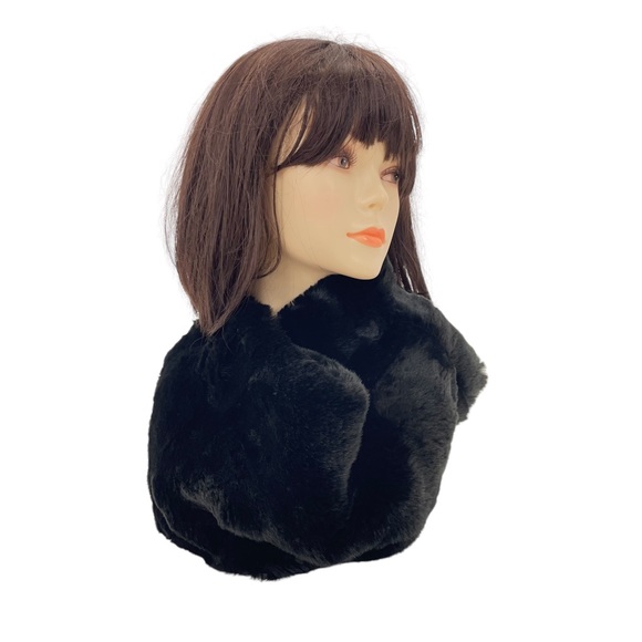 Badgely Mischka Fur Scarf OS Black - Picture 2 of 11